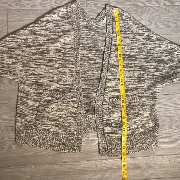 WEARING YOUR HEART ON YOUR SLEEVE Open Front Knit Batwing Cocoon Sweater - Picture 7 of 9